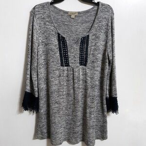One World Babydoll Black Fringe Trim Grey Sweater Size Medium